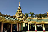 Myanmar - Sagaing hill, Soon U Ponya Shin Paya 'early offering shrine'. 